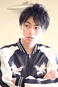ソフトツイストピンパーマのメンズヘアスタイル ソフトツイストピンパーマの髪型
